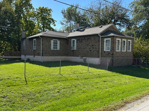 Tiny photo for 1611 Indian Avenue, Aurora, IL 60505 (MLS # 12505043)