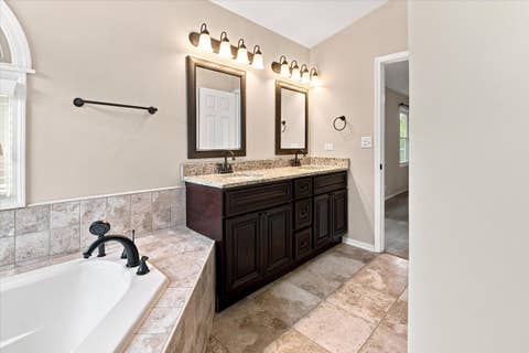 Tiny photo for 66 Copperwood Drive, Buffalo Grove, IL 60089 (MLS # 12715810)