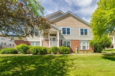 Photo of 1155 Georgetown Way, Vernon Hills, IL 60061 (MLS # 12749672)