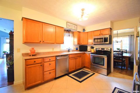 Tiny photo for 417 JAY Drive, Mt Vernon, IL 62864 (MLS # EB460343)