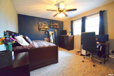 Tiny photo for 417 JAY Drive, Mt Vernon, IL 62864 (MLS # EB460343)