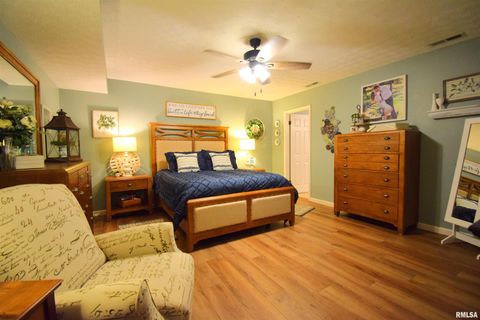 Tiny photo for 417 JAY Drive, Mt Vernon, IL 62864 (MLS # EB460343)