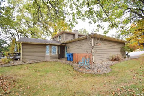 Tiny photo for 417 JAY Drive, Mt Vernon, IL 62864 (MLS # EB460343)