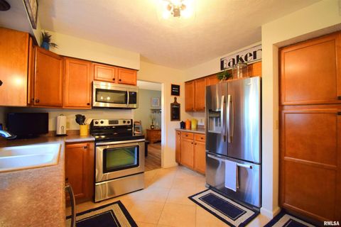 Tiny photo for 417 JAY Drive, Mt Vernon, IL 62864 (MLS # EB460343)