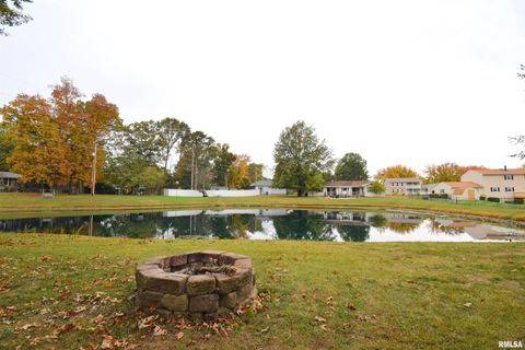 Tiny photo for 417 JAY Drive, Mt Vernon, IL 62864 (MLS # EB460343)