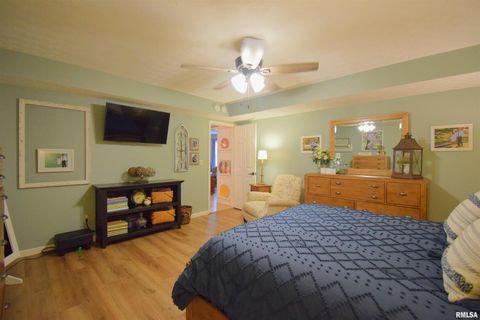 Tiny photo for 417 JAY Drive, Mt Vernon, IL 62864 (MLS # EB460343)