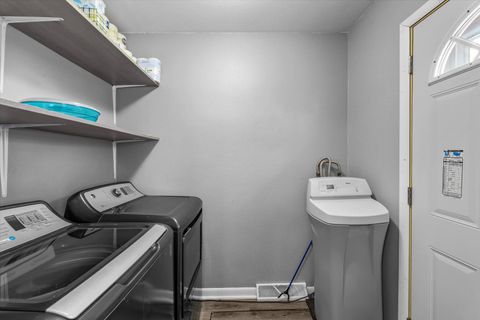 Tiny photo for 212 N 7th Street, Cissna Park, IL 60924 (MLS # 12639469)