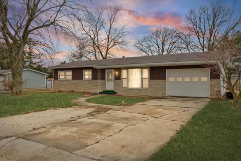 Photo of 212 N 7th Street, Cissna Park, IL 60924 (MLS # 12639469)