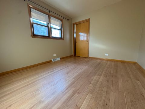 Tiny photo for 11121 S Avenue L, Chicago, IL 60617 (MLS # 12502911)