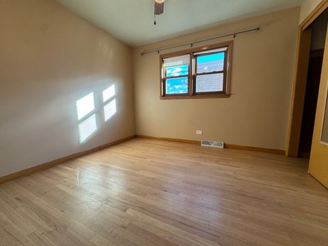 Tiny photo for 11121 S Avenue L, Chicago, IL 60617 (MLS # 12502911)