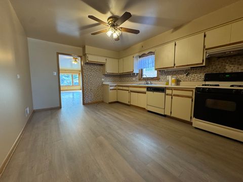 Tiny photo for 11121 S Avenue L, Chicago, IL 60617 (MLS # 12502911)