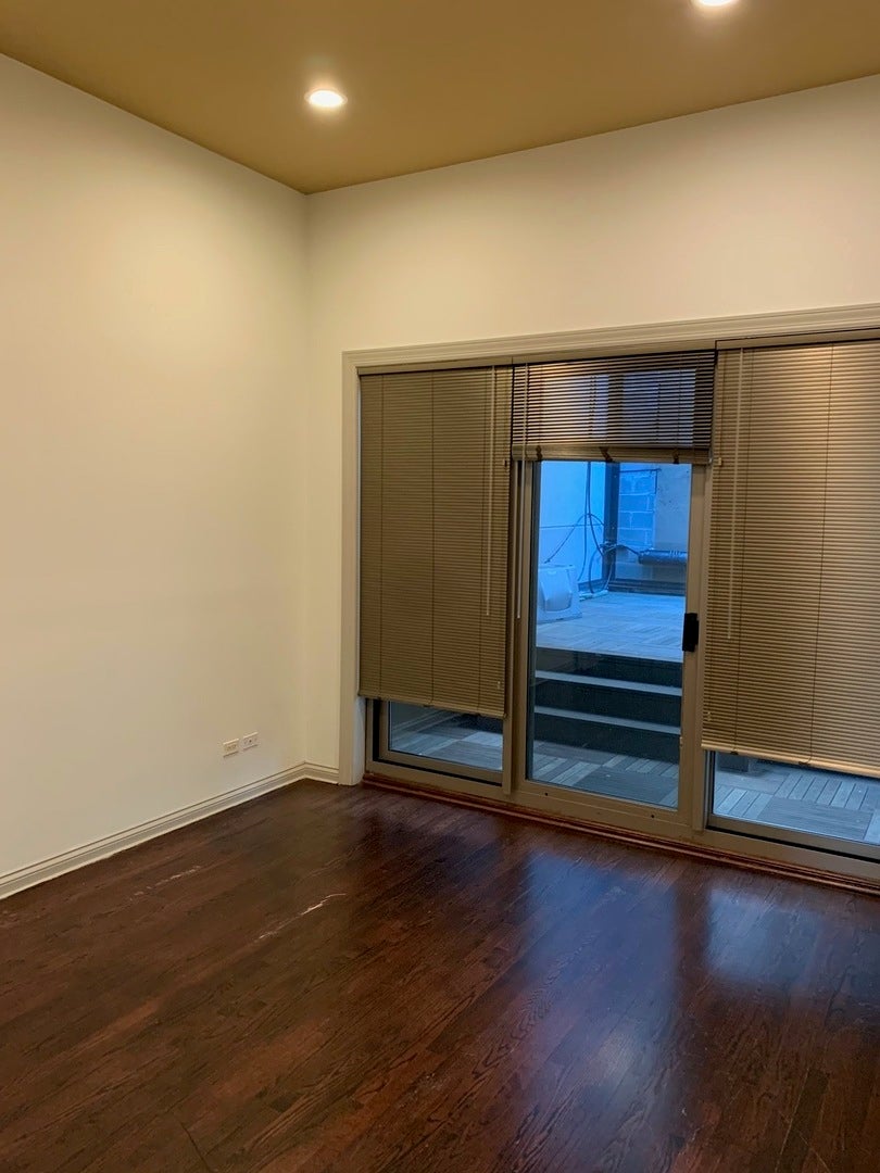 9 E Huron Street 1