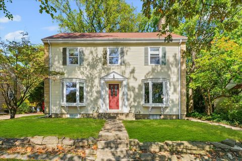 Photo of 302 W Florida Avenue, Urbana, IL 61801 (MLS # 12471902)