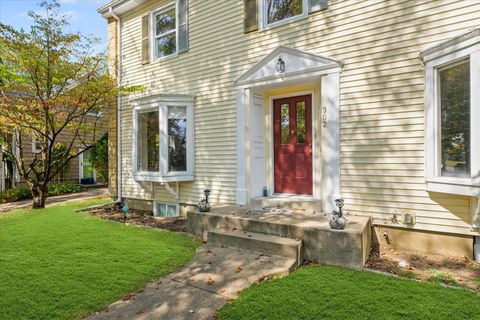 Tiny photo for 302 W Florida Avenue, Urbana, IL 61801 (MLS # 12471902)