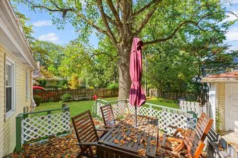 Tiny photo for 302 W Florida Avenue, Urbana, IL 61801 (MLS # 12471902)