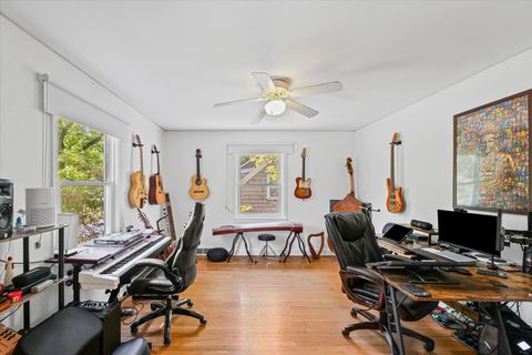 Tiny photo for 302 W Florida Avenue, Urbana, IL 61801 (MLS # 12471902)