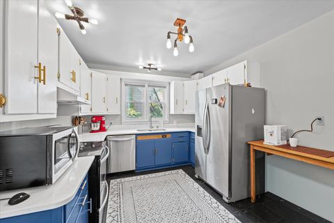 Tiny photo for 302 W Florida Avenue, Urbana, IL 61801 (MLS # 12471902)