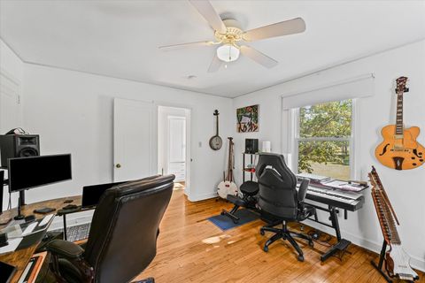 Tiny photo for 302 W Florida Avenue, Urbana, IL 61801 (MLS # 12471902)