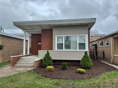 8909 S Phillips Avenue Chicago IL 60617