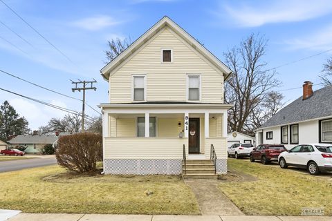 941 S 4th Street Aurora IL 60505