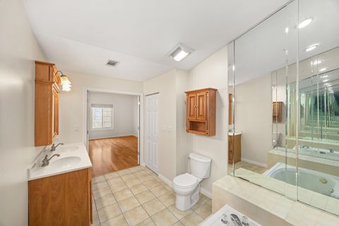 Tiny photo for 1662 COMMODORE Court #4, Schaumburg, IL 60193 (MLS # 12521074)