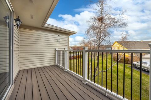 Tiny photo for 1662 COMMODORE Court #4, Schaumburg, IL 60193 (MLS # 12521074)