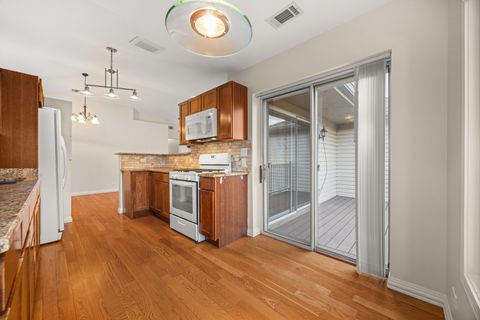 Tiny photo for 1662 COMMODORE Court #4, Schaumburg, IL 60193 (MLS # 12521074)