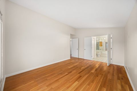 Tiny photo for 1662 COMMODORE Court #4, Schaumburg, IL 60193 (MLS # 12521074)