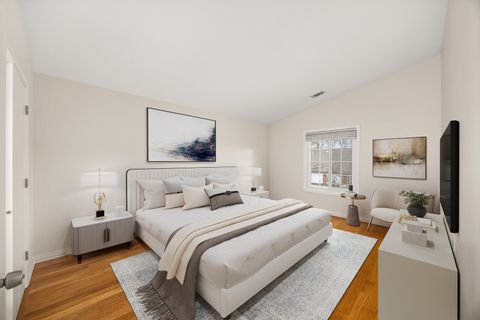 Tiny photo for 1662 COMMODORE Court #4, Schaumburg, IL 60193 (MLS # 12521074)