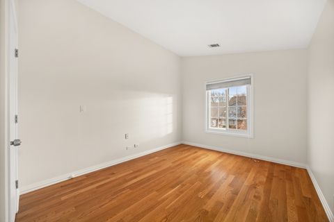 Tiny photo for 1662 COMMODORE Court #4, Schaumburg, IL 60193 (MLS # 12521074)