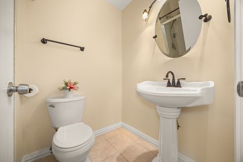 Tiny photo for 1662 COMMODORE Court #4, Schaumburg, IL 60193 (MLS # 12521074)