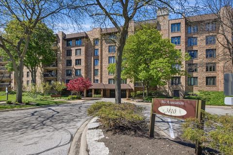 Photo of 3810 Mission Hills Road #505, Northbrook, IL 60062 (MLS # 12634991)