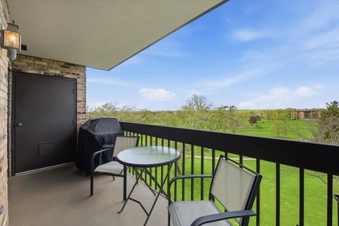 Tiny photo for 3810 Mission Hills Road #505, Northbrook, IL 60062 (MLS # 12634991)