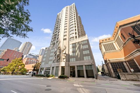 Photo of 600 N DEARBORN Street #809, Chicago, IL 60654 (MLS # 12564002)