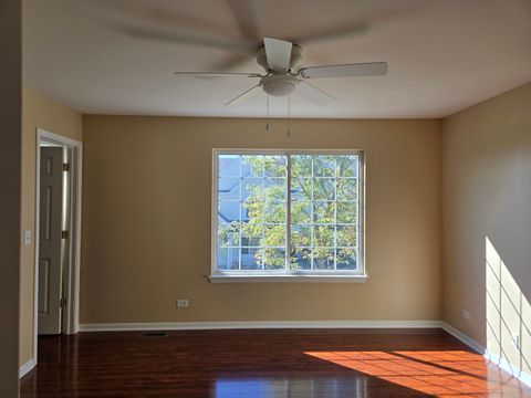 Tiny photo for 39694 N Warren Lane N #39694, Beach Park, IL 60083 (MLS # 12478748)