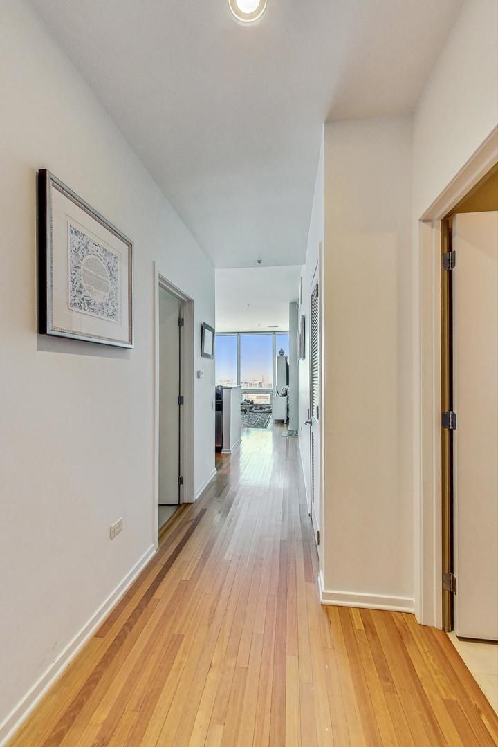 500 W Superior Street 1804