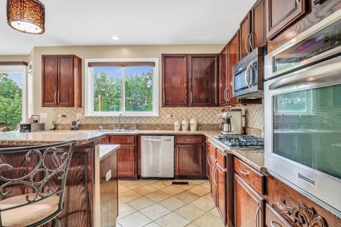 Tiny photo for 4541 W Westchester Lane, Libertyville, IL 60048 (MLS # 12729094)