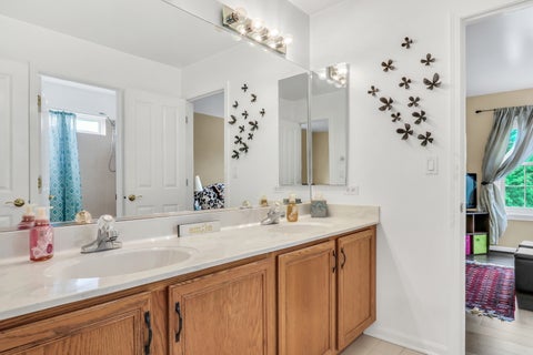 Tiny photo for 4541 W Westchester Lane, Libertyville, IL 60048 (MLS # 12729094)