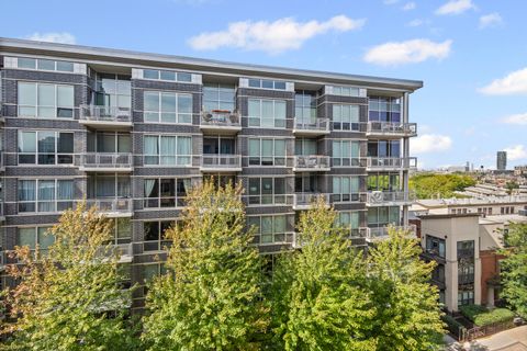 Tiny photo for 873 N LARRABEE Street #605, Chicago, IL 60610 (MLS # 12582054)