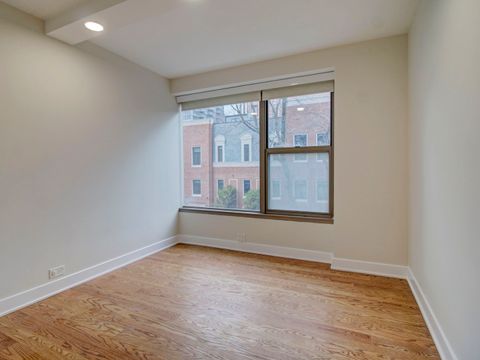 Tiny photo for 2970 N Lake Shore Drive #4D-4E, Chicago, IL 60657 (MLS # 12533294)