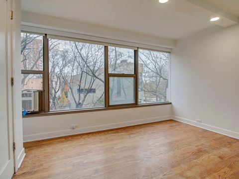 Tiny photo for 2970 N Lake Shore Drive #4D-4E, Chicago, IL 60657 (MLS # 12533294)