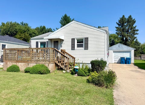 Photo of 2725 2nd Street, Peru, IL 61354 (MLS # 12744193)