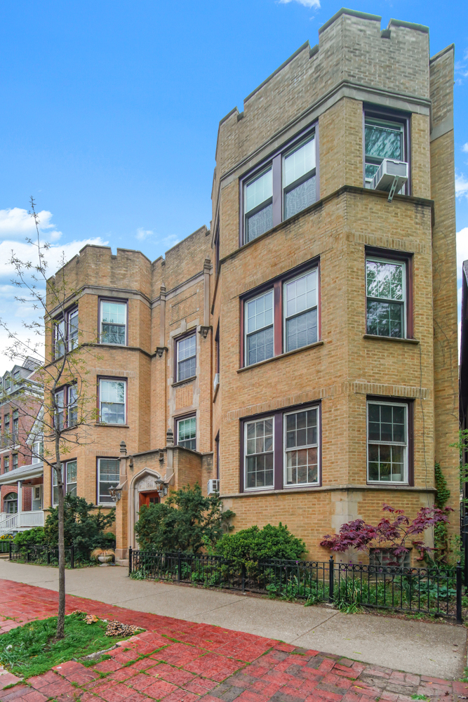 644 W Melrose Street 3E