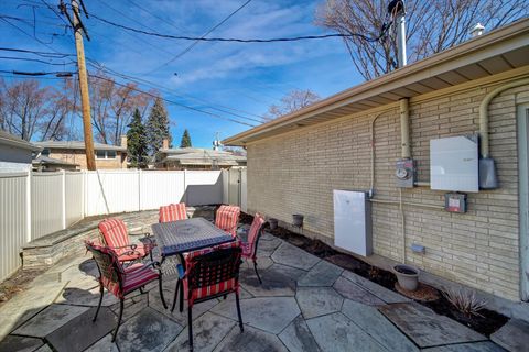 Tiny photo for 5000 Pratt Avenue, Skokie, IL 60077 (MLS # 12604735)