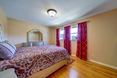 Tiny photo for 5000 Pratt Avenue, Skokie, IL 60077 (MLS # 12604735)