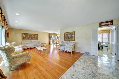 Tiny photo for 5000 Pratt Avenue, Skokie, IL 60077 (MLS # 12604735)