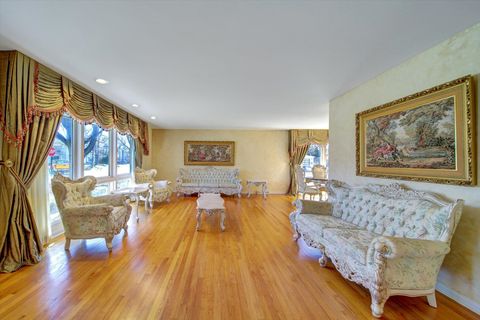 Tiny photo for 5000 Pratt Avenue, Skokie, IL 60077 (MLS # 12604735)