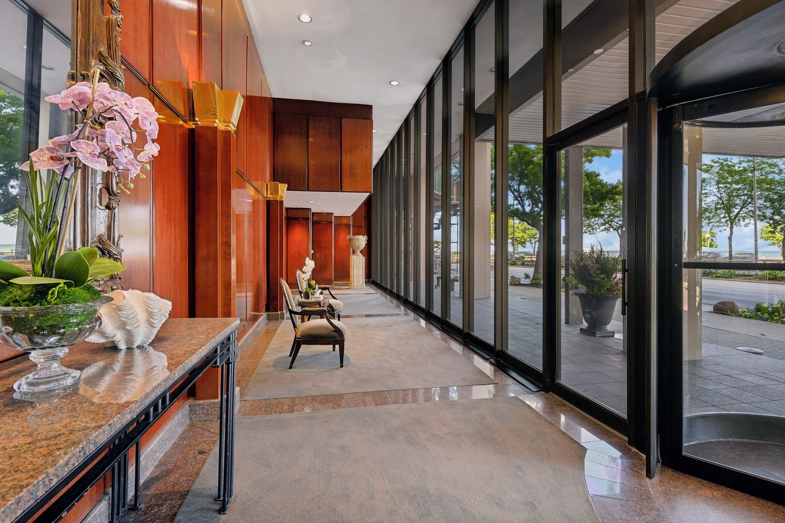 1240 N LAKE SHORE Drive 10AB