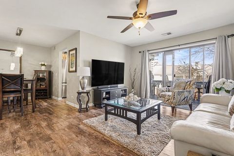 Tiny photo for 267 Northbury Court #D2, Schaumburg, IL 60193 (MLS # 12577491)