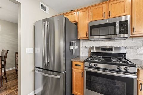 Tiny photo for 267 Northbury Court #D2, Schaumburg, IL 60193 (MLS # 12577491)